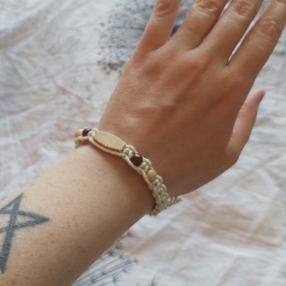 🔸️4 for $10🔸️Beachy bracelet - Picture 3 of 3